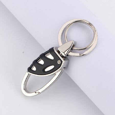 Wholesale of double ring metal keychain leather buckle for men's waist hanging keychain creative car keychain by manufacturers