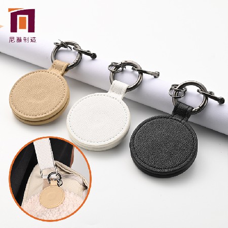 Wholesale of circular PU leather magnetic hat clips by manufacturers, portable and caring leather hanging clip, sun storage hat clip